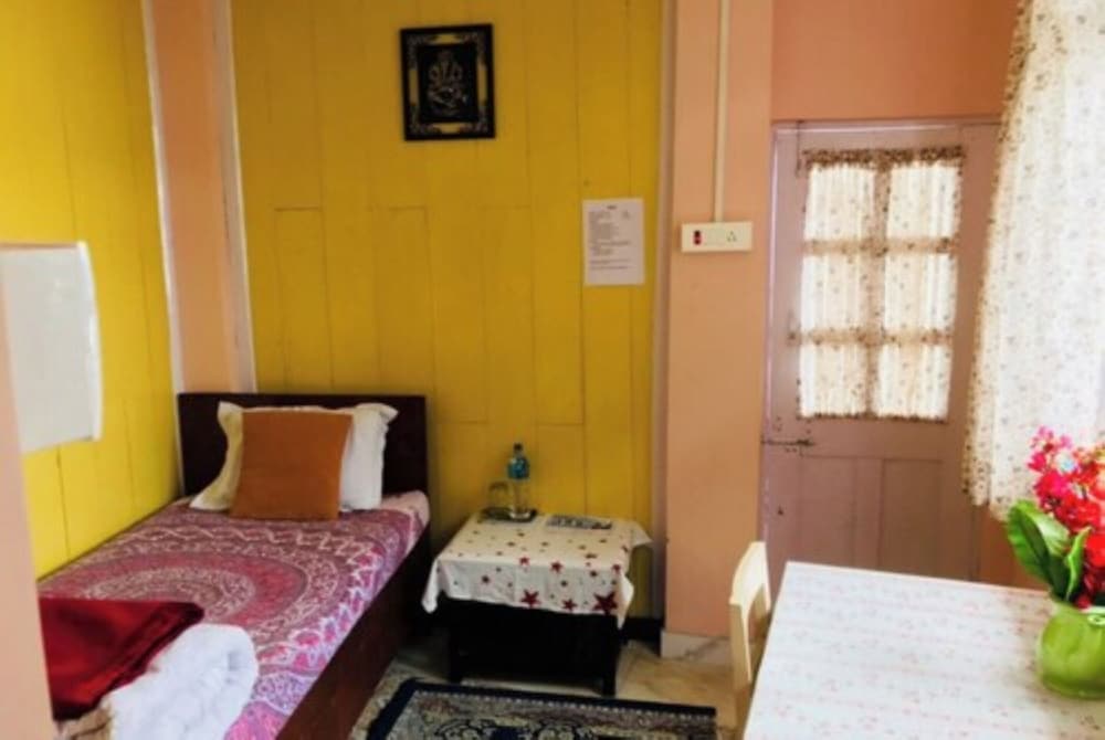 Goroomgo Smriya Homestay Darjeeling