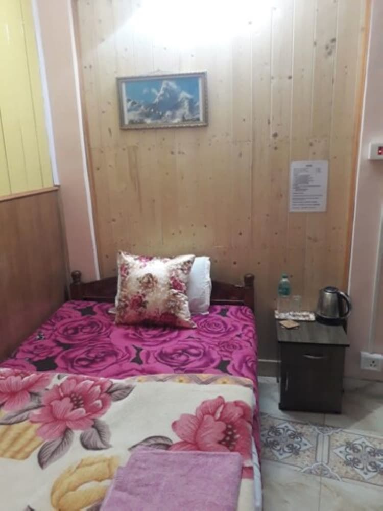 Goroomgo Smriya Homestay Darjeeling