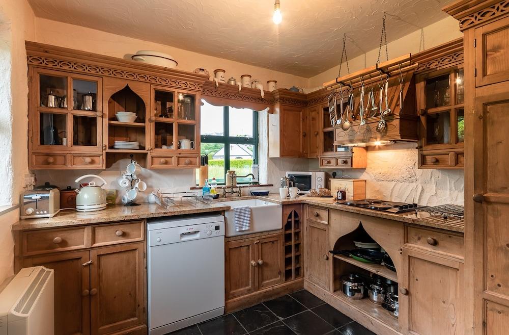 2 Bedroomed Cottage Steps From Kenmare Town