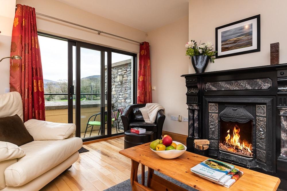 2 Bedroomed Home Just Steps From Kenmare Town