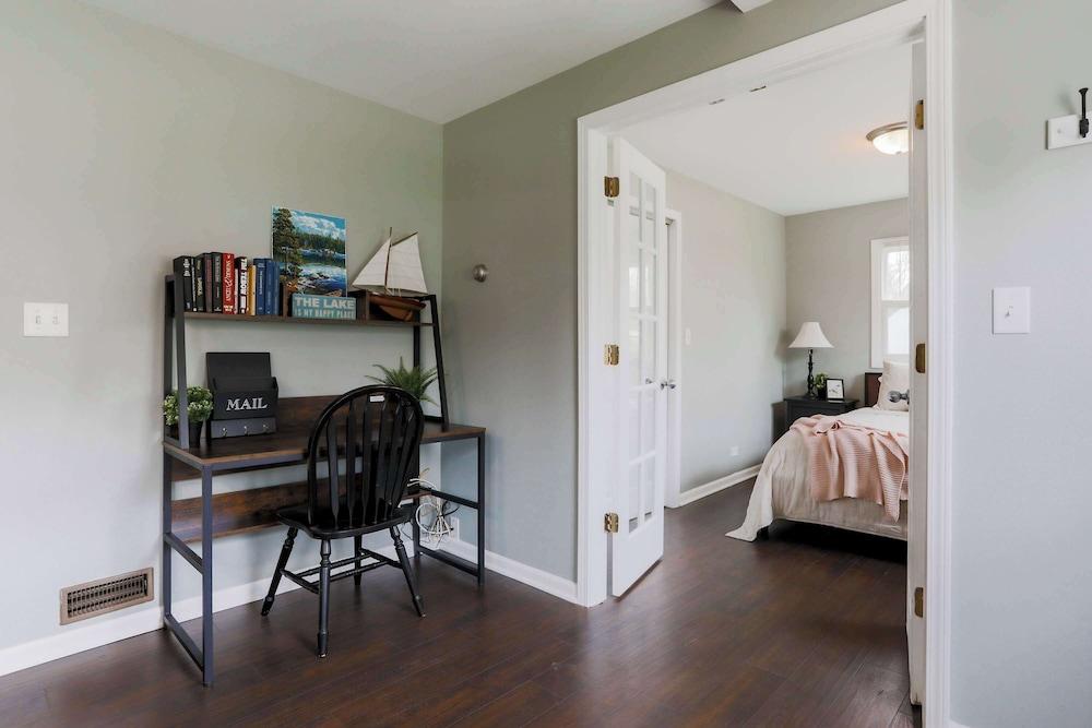 Your Cozy Lockwood Lodge Awaits!