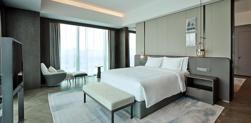 Crowne Plaza Jiangmen Binjiang by IHG