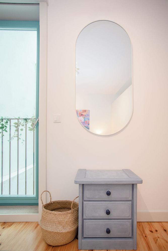 Liiiving in Porto - Boho Blue Home