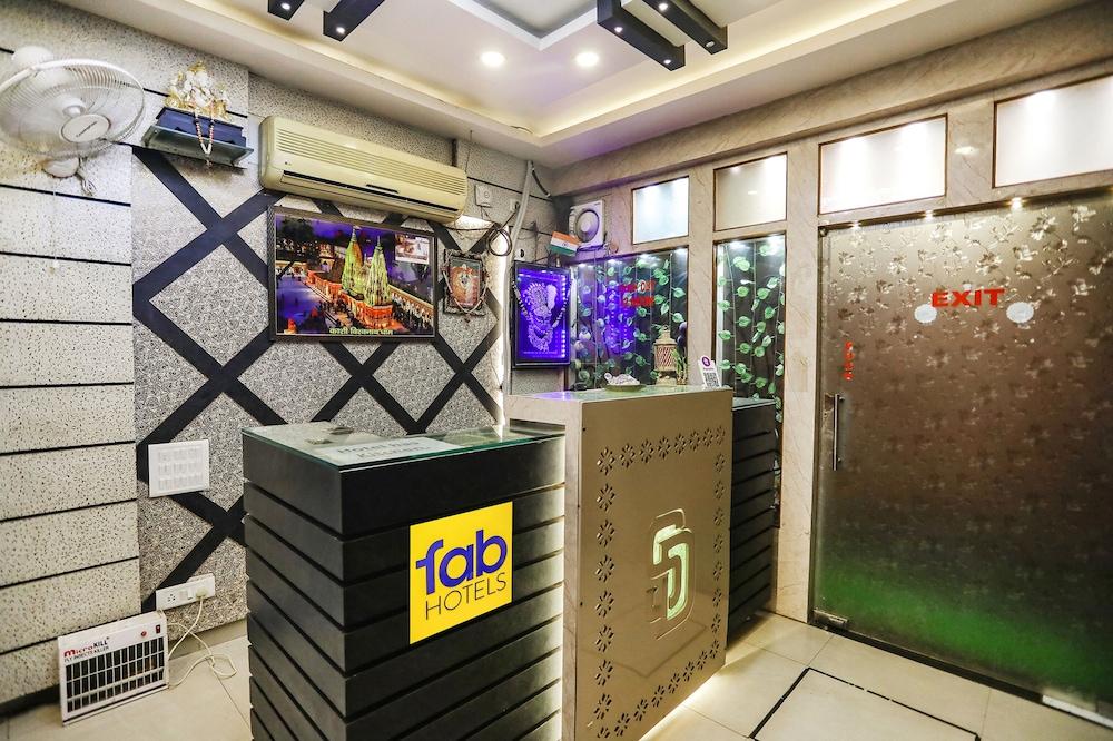 Fabhotel Prime Siddhant Palace