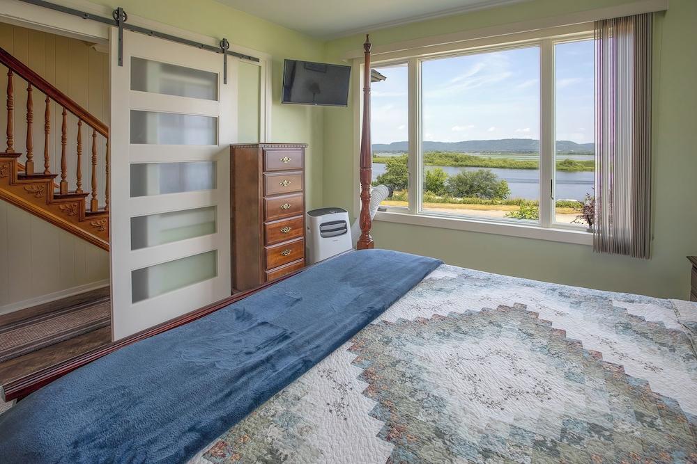 Big River Escape Grandview Manse