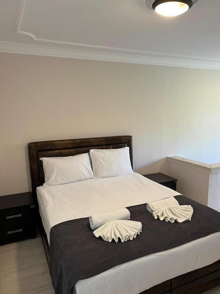 Private House With Common Pool in Kyrenia