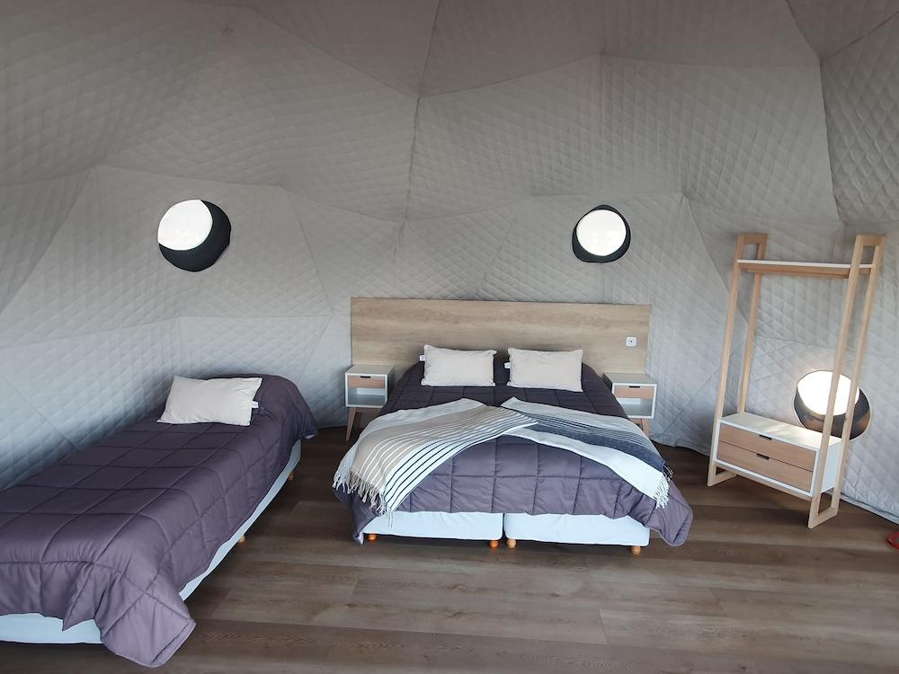 Isla Victoria - Folk Camp