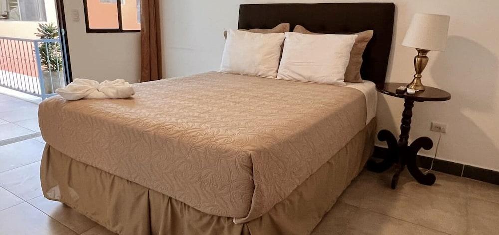 Santa Ana Hotel Boutique