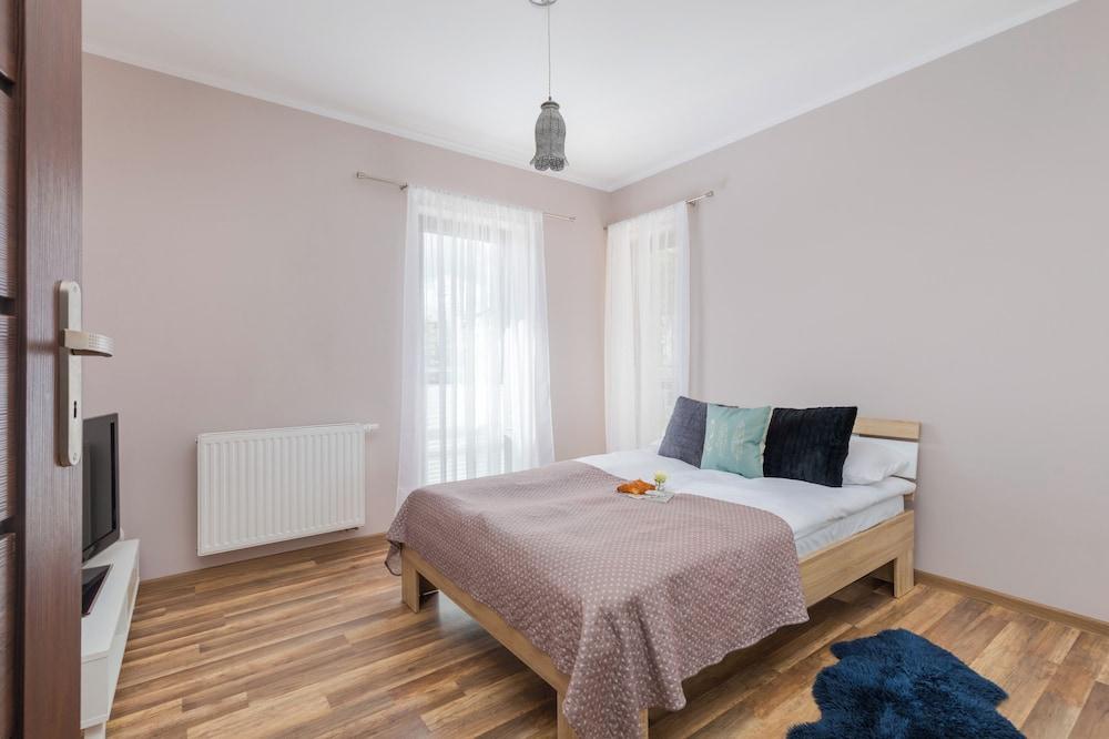 Osiedle Słoneczne 18 by Renters