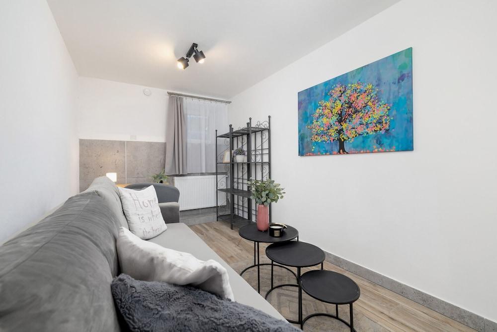 Apartment Moniuszki Cracow by Renters