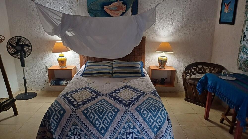 Mayan Bungalow Near Chichén Itza