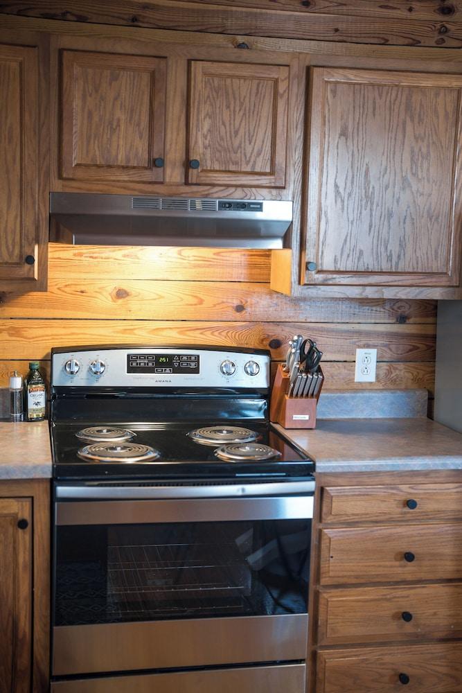 Red Feather Cabins 101