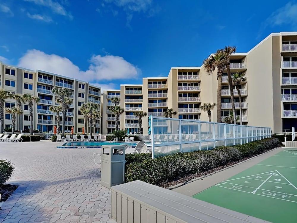 Pelican Condo B602 by Distinctive Beach Rentals