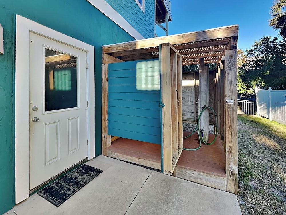 Serenity Now by Distinctive Beach Rentals