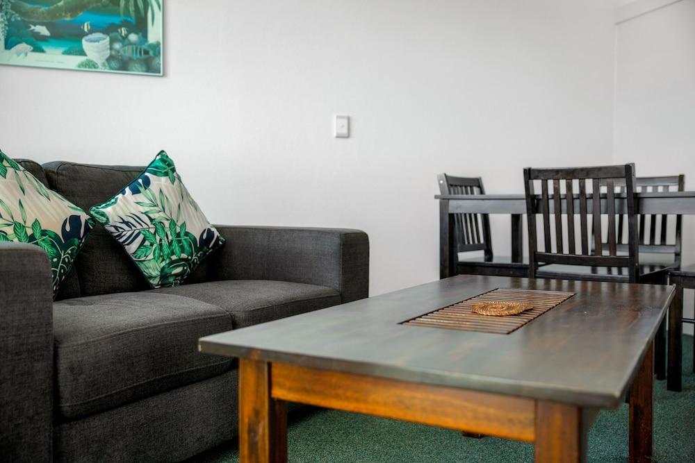 Reef Adventureland Motel