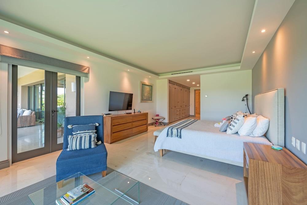 Amazing 3 Bedroom Condo