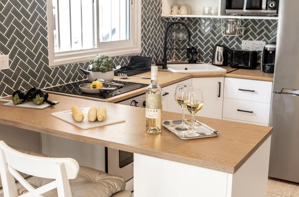 Anas Kiti Seaside Villa