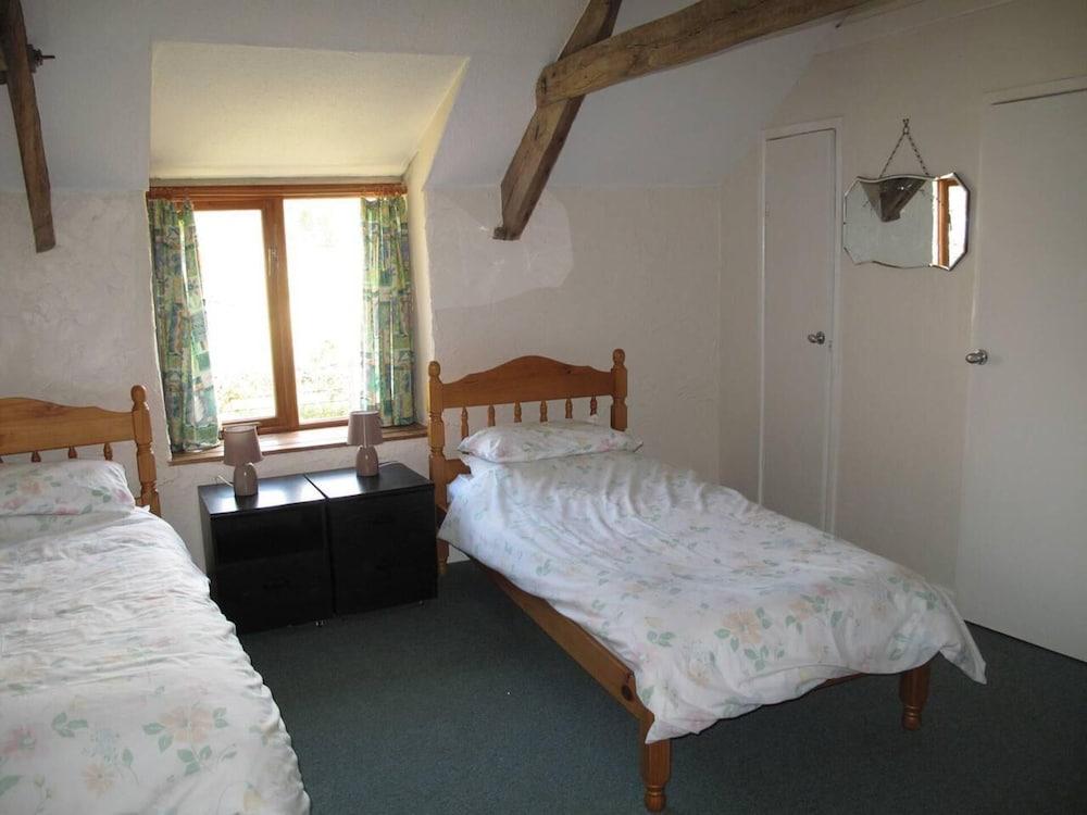 Beautiful Large Rural Cottage Near Pencader