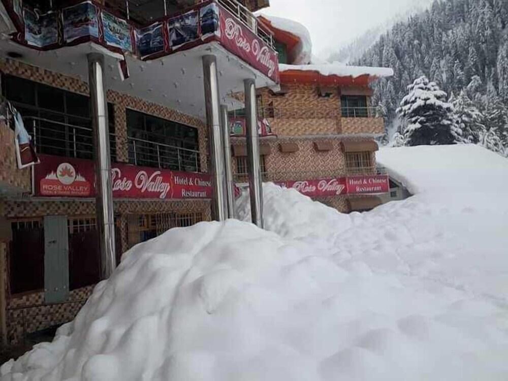 New Green Land Hotel