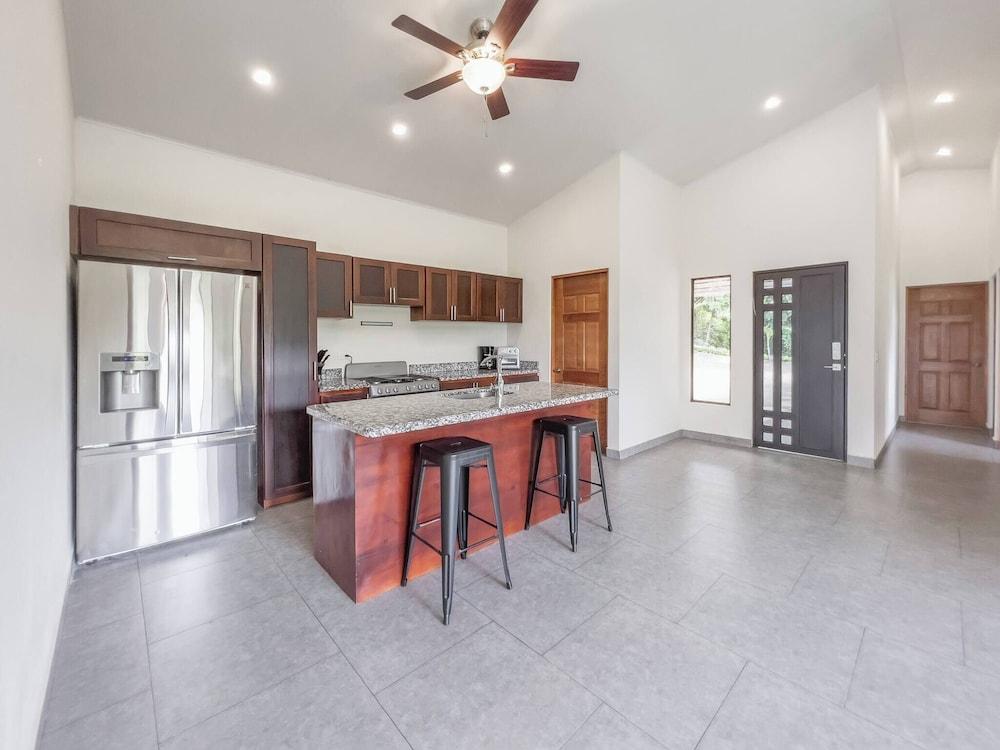 Journeys End-stunning Views In Gated Community