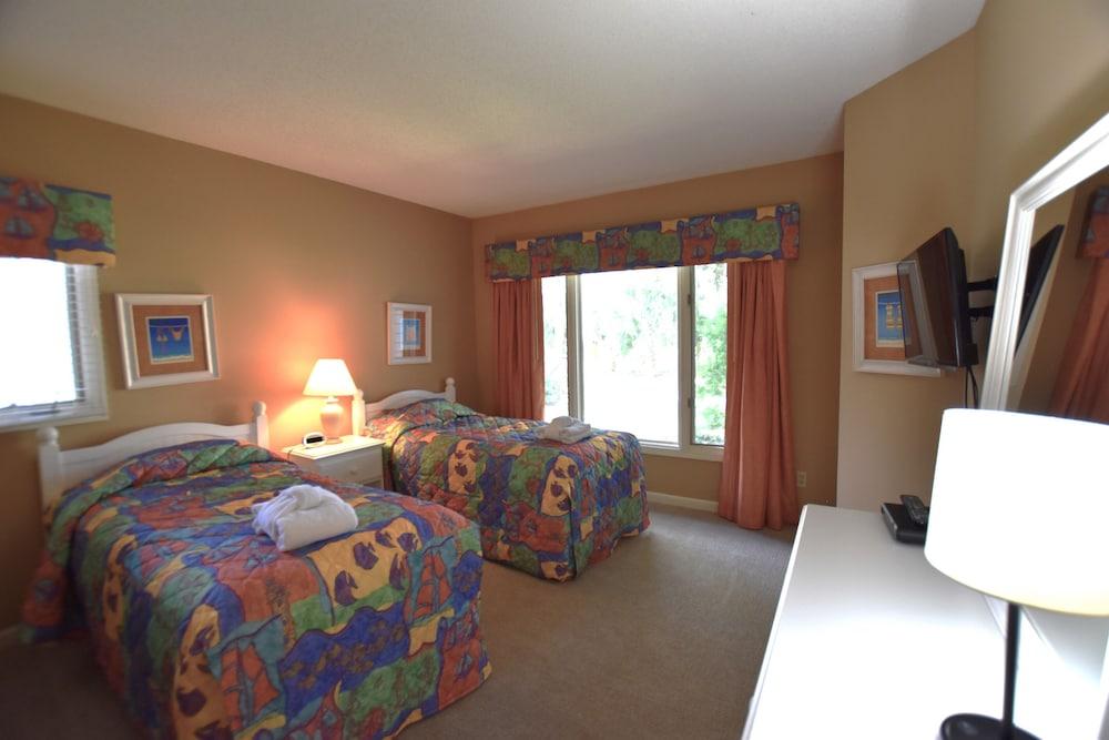 2 Bedroom Villa at Brigantine Quarters 280 - Flat, Bottom