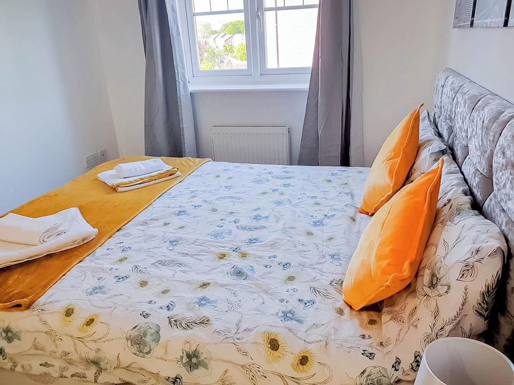 Airport Lounge - 3Bed 6 Persons