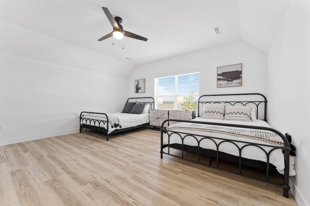 Windswept Cove 7 Bedroom Home by RedAwning