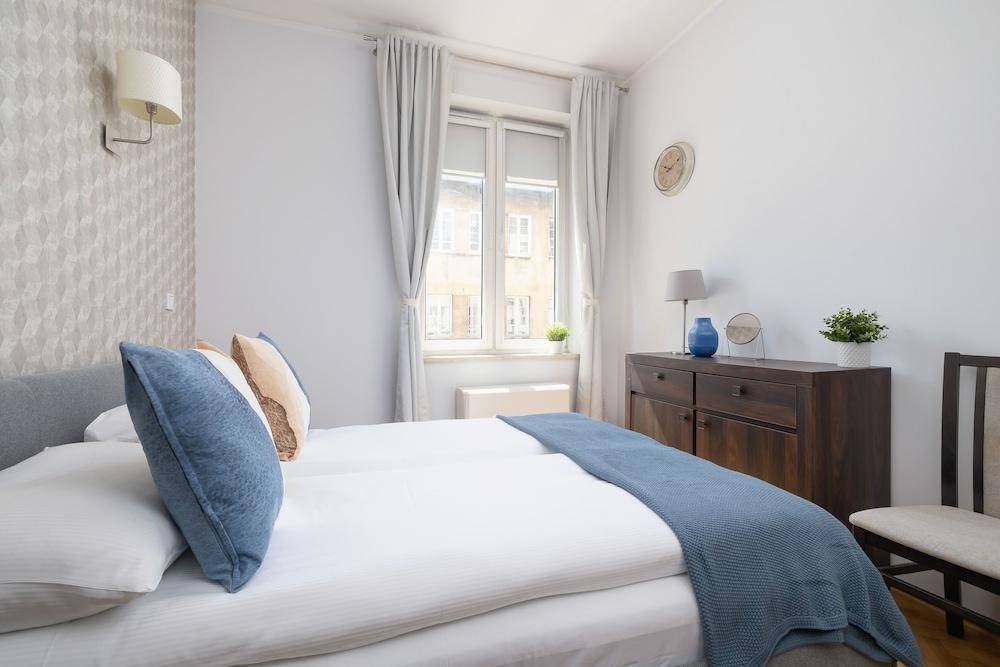 Pet-friendly Rzeszowska by Renters