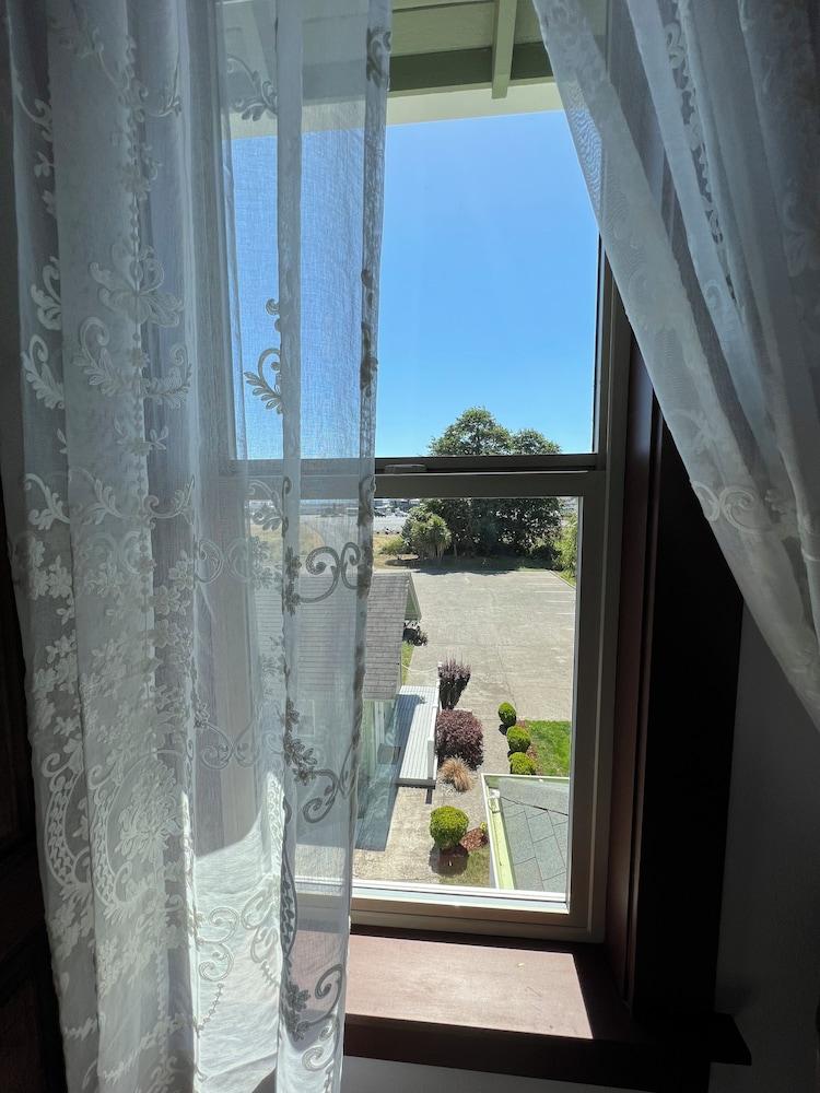 Pearl Inn Bed and Breakfast