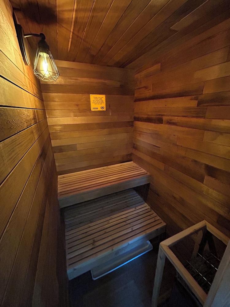 Pearl Inn Bed and Breakfast