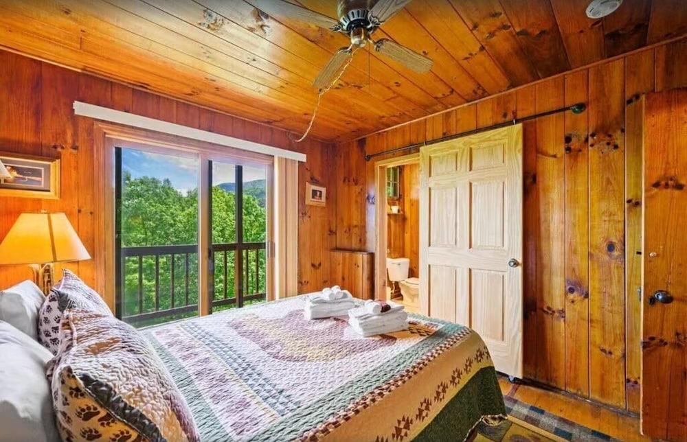 Little Greenbriar Lodge