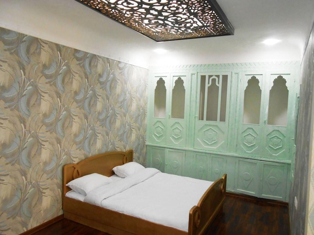 Colibri Traditional Hotel