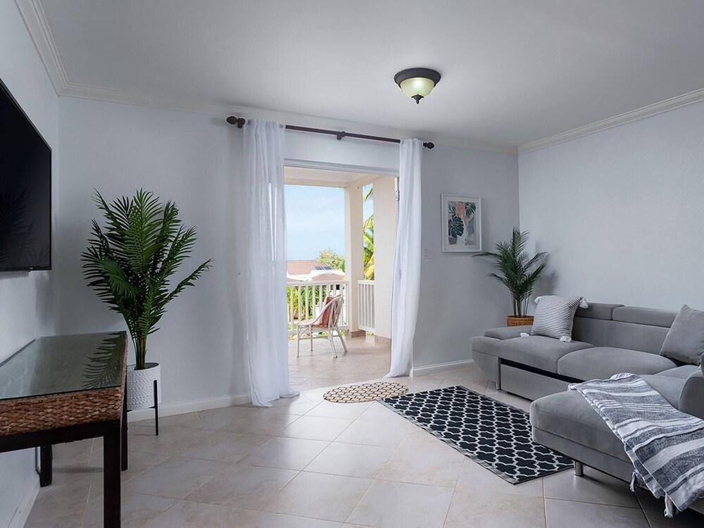 Vuemont #245 - 2bd By Zenbreak