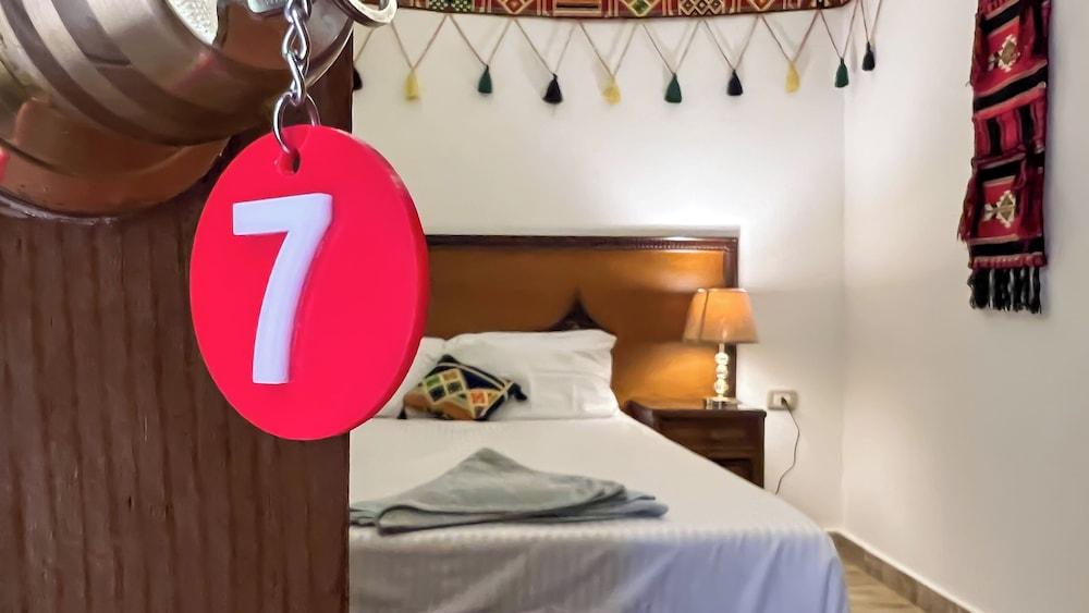 Atlantis pyramids Inn new