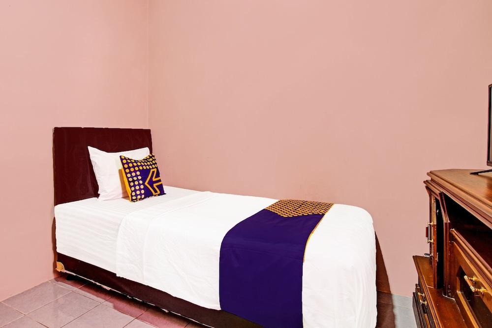 Hotel O Guest House Mustika Syariah Near alun alun kota purwokerto