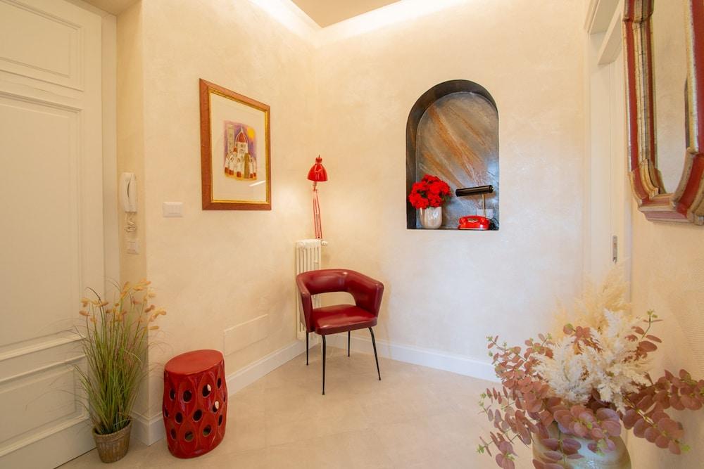 Leopolda Chambre in Florence