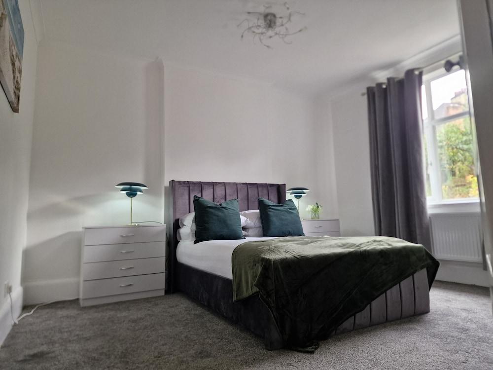 Lovely 4-bed House in Nottingham- Mapperly Park