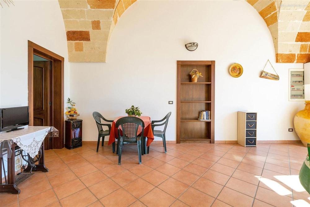 1878 Villa Itaca Garden