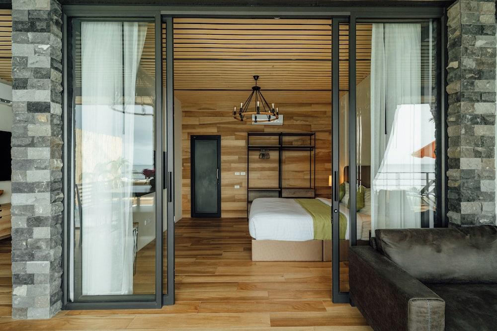 Sea&Sky luxury absolute beachfront villa