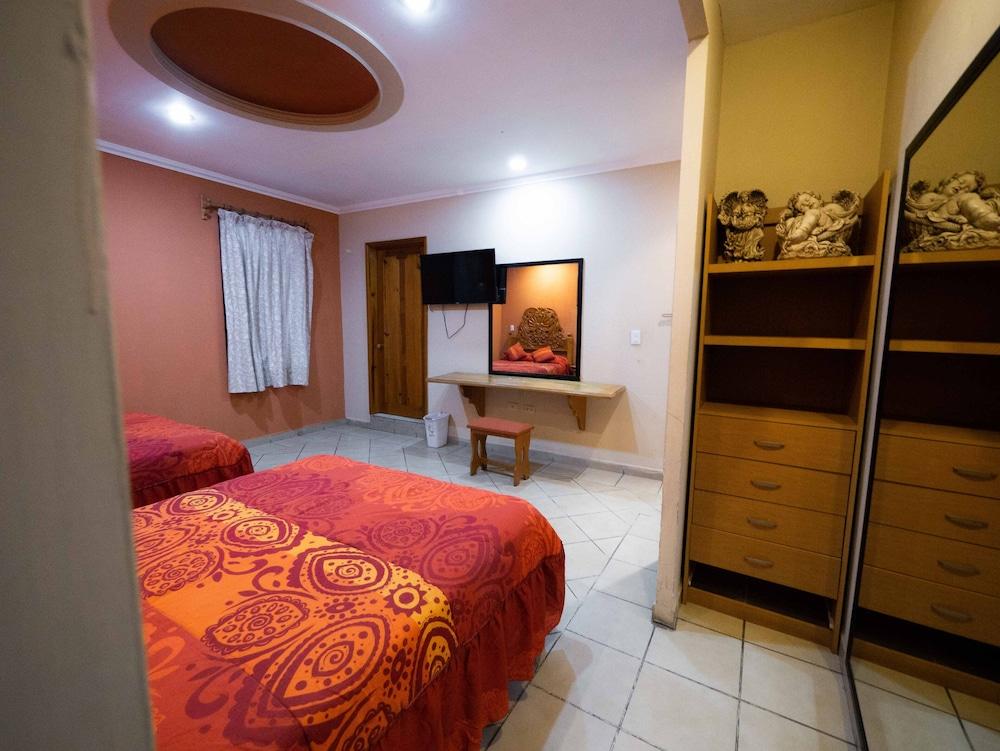 hotel el angel taxco