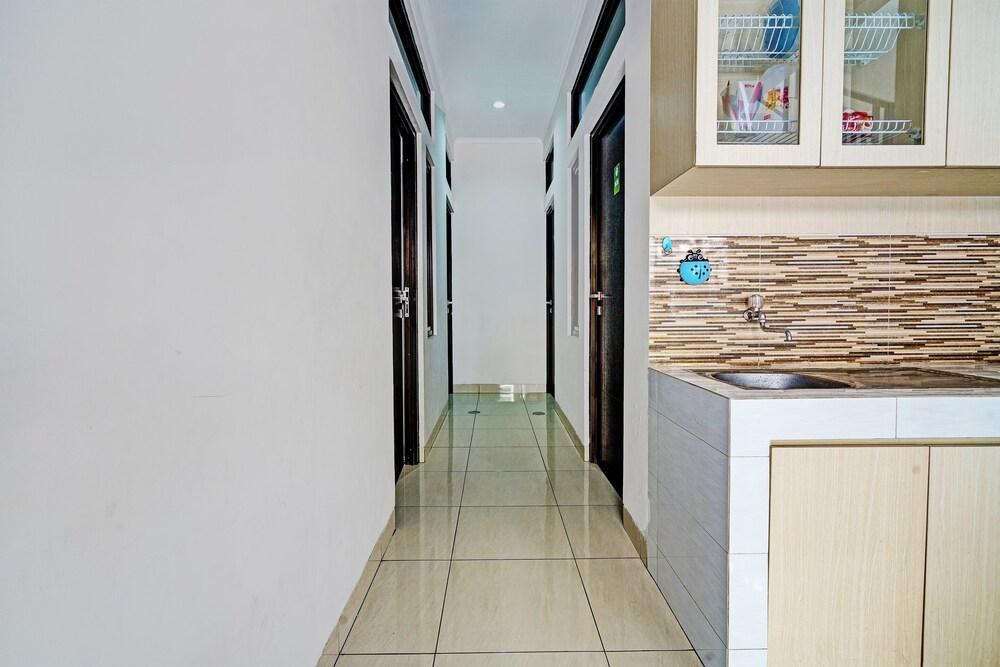 Hotel O JKK Sweet Room