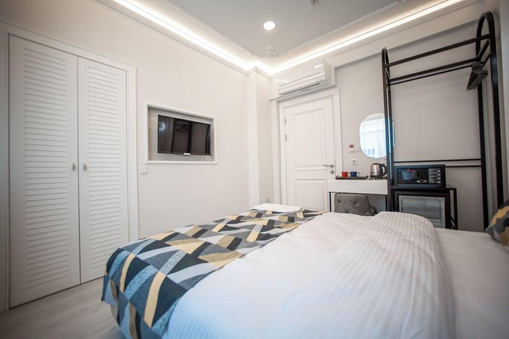 Megalos Galata Hotel