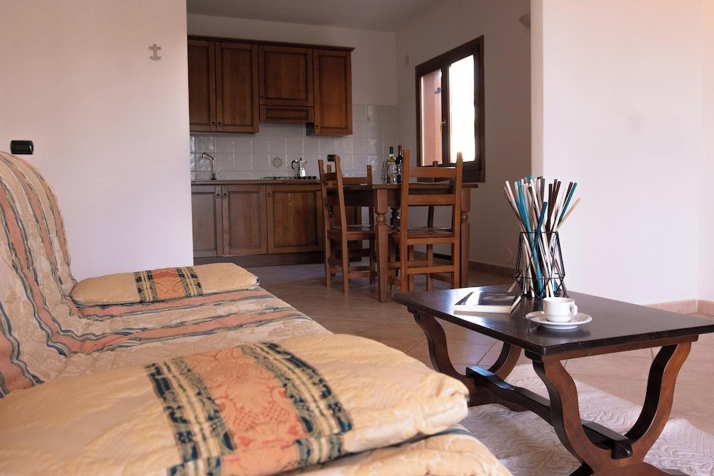 Idyllic Residence Cala Viola 2 Bedroom Sleeps Num1381