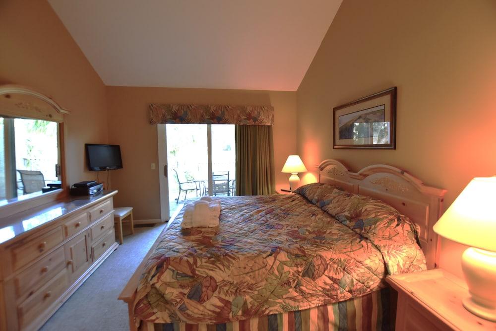2 Bedrooms at Brigantine Quarters 244 - Flat Bottom Floor