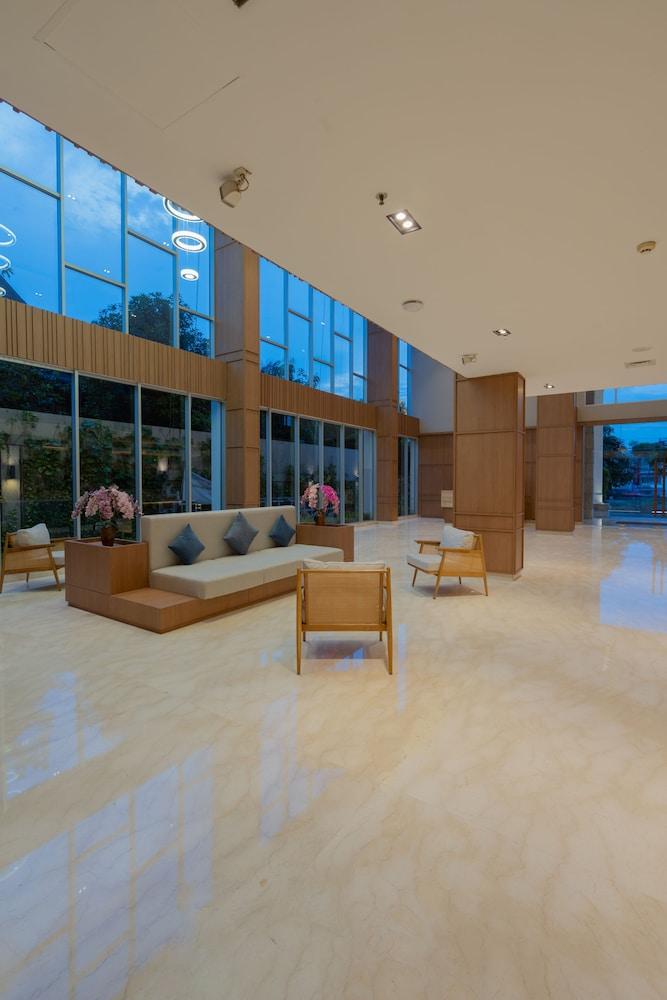 The Capital Hotel Surabaya