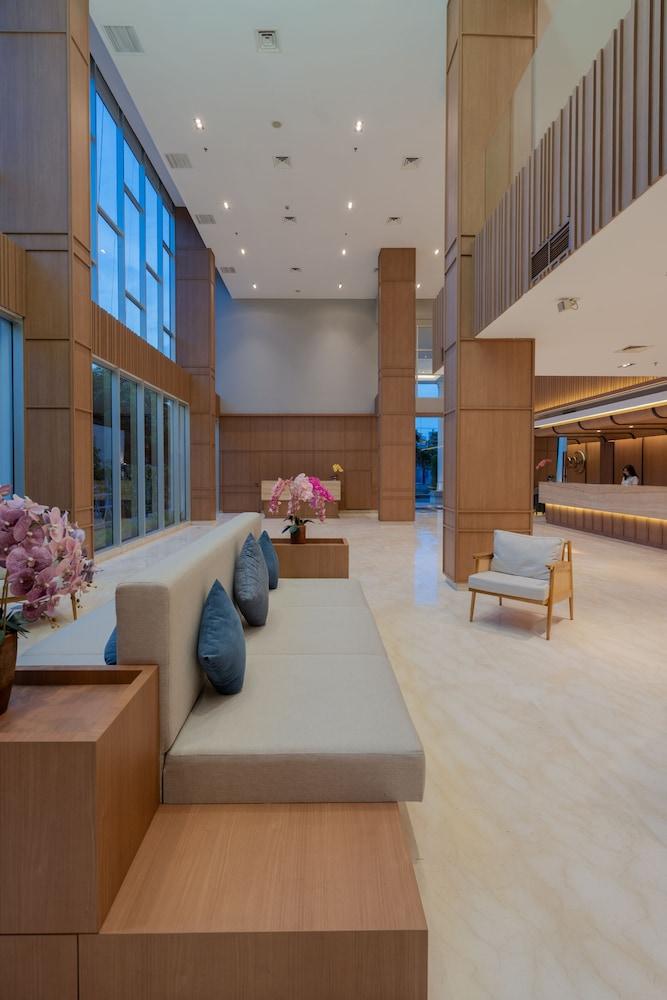 The Capital Hotel Surabaya