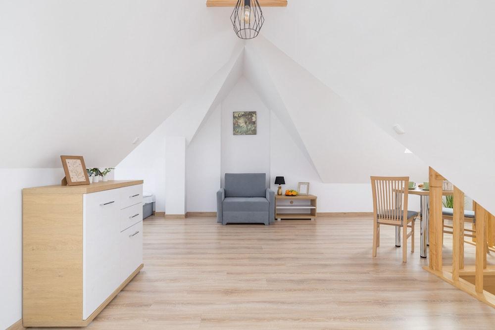 Salwatoriańska Apartment by Renters