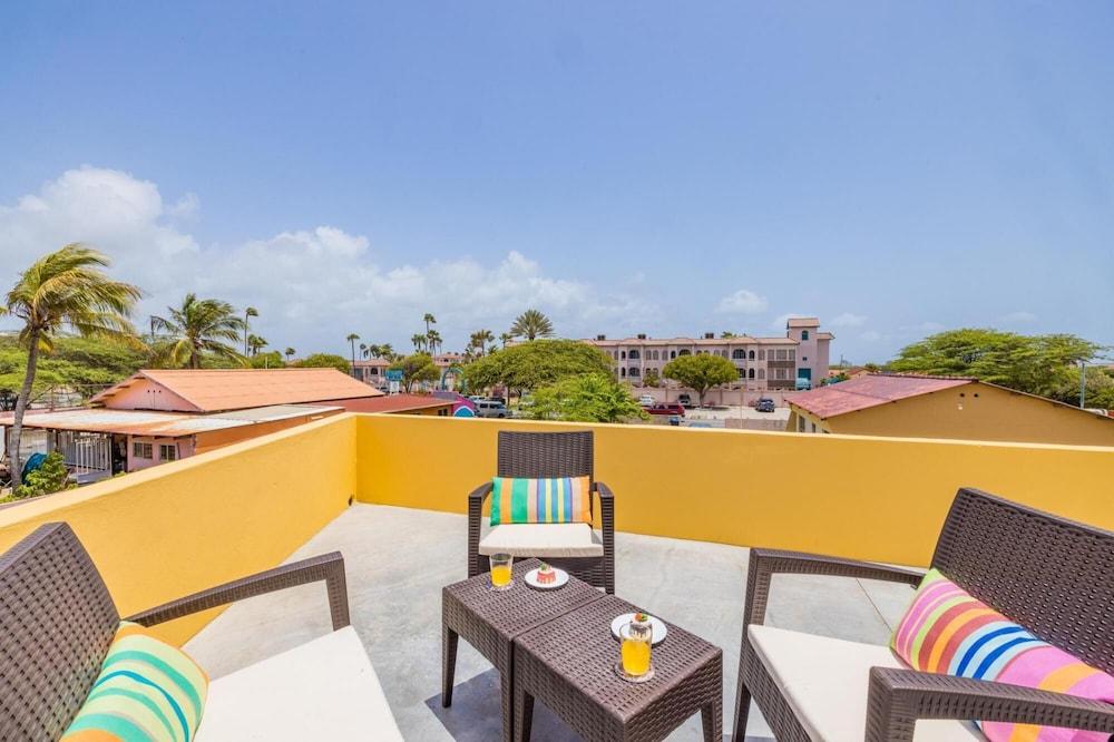 Cheerful Caribbean Villa w Private Pool 3BR