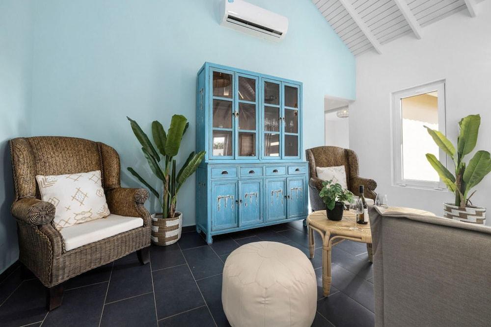 NEW Villa - Beautiful 3BR 2BA With Private Pool