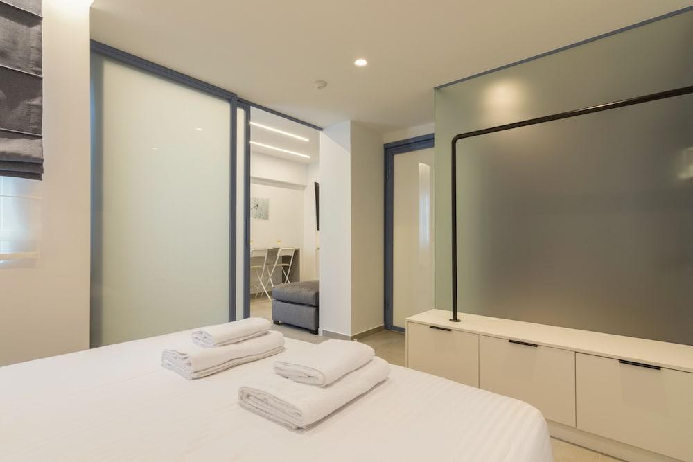 Athens Theatrou Apartments